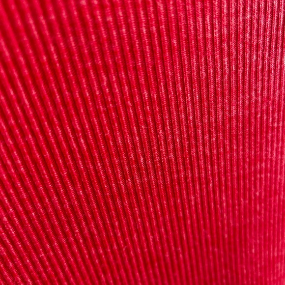 Very comfortable, high neck tank top from Forever21 - Picture 4 of 5